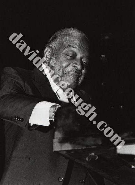 Count Basie 1981, NY cliff.jpg